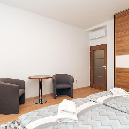 Wellness A Relax Centrum Palarikovo Luaran gambar